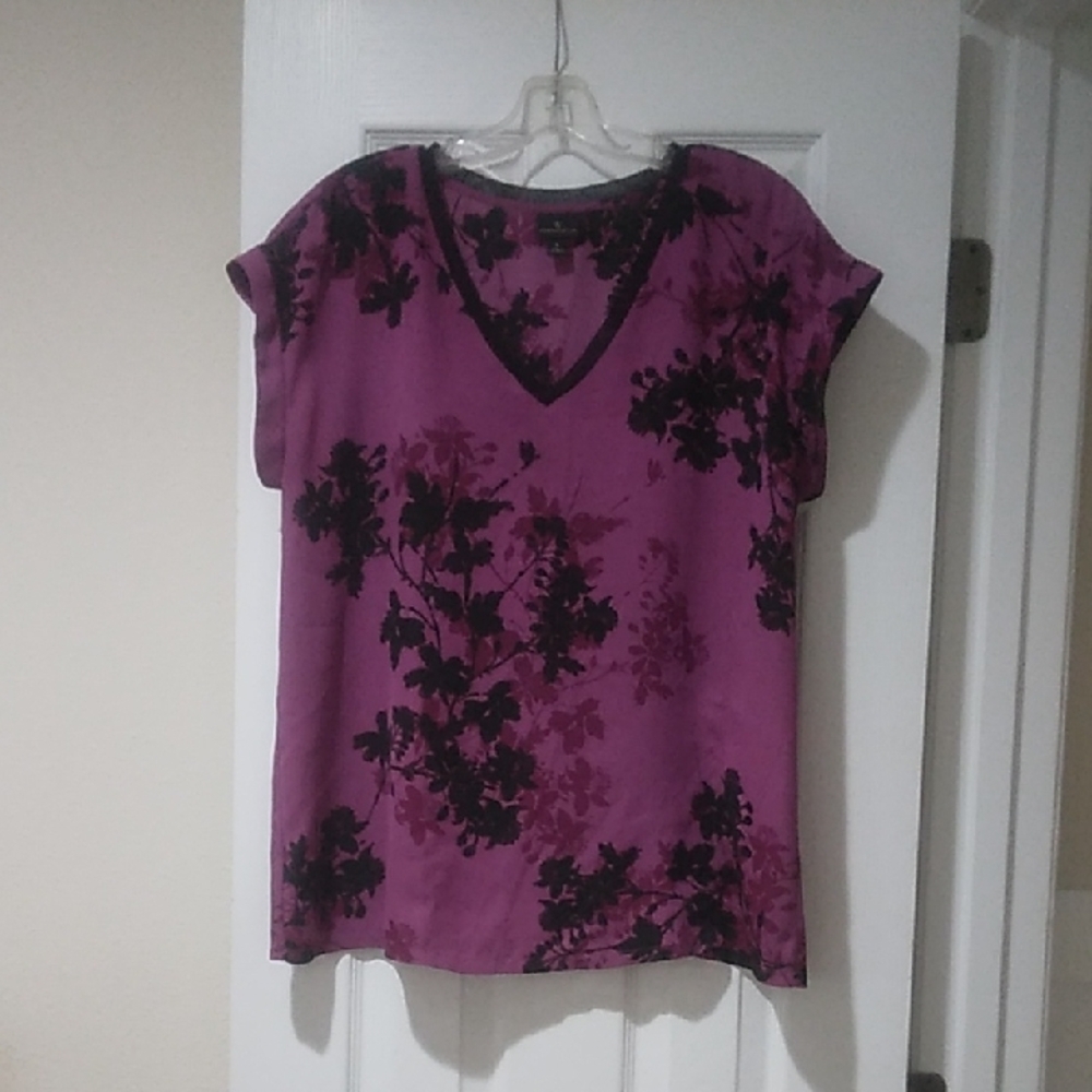 Floral V-Neck Women's Top - Purple and Black